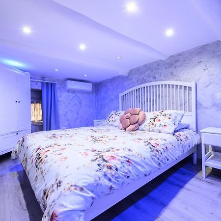 La Magnifica Napoli Apartments White House Bagian luar foto