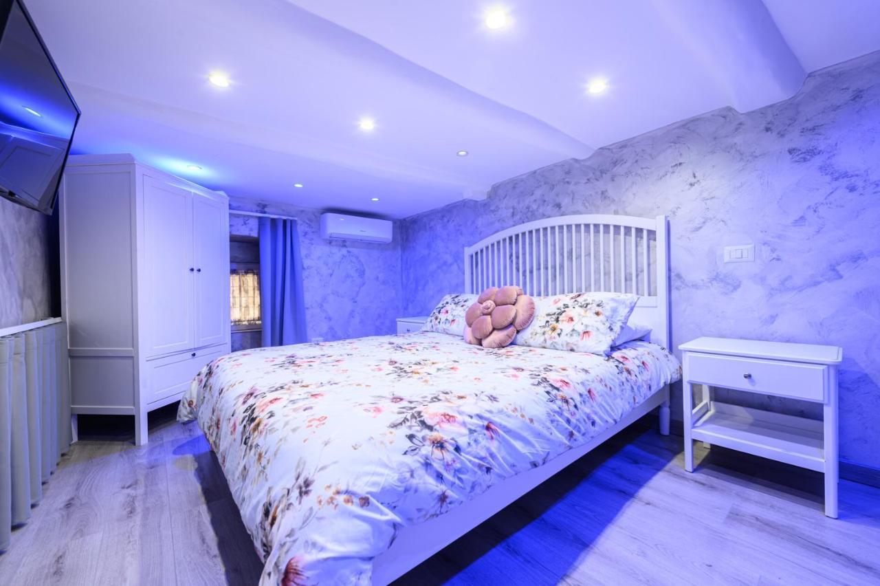 La Magnifica Napoli Apartments White House Bagian luar foto