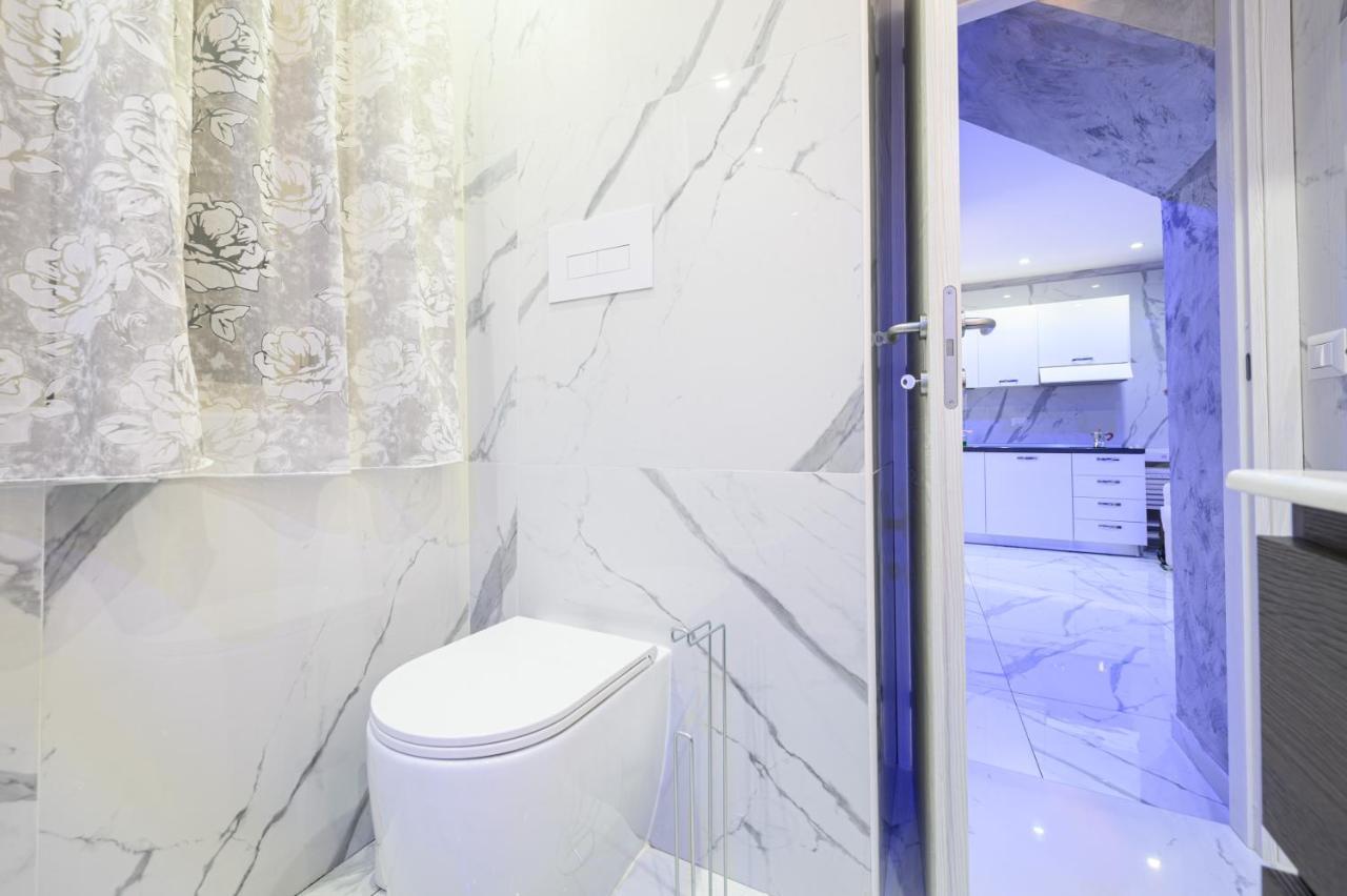 La Magnifica Napoli Apartments White House Bagian luar foto